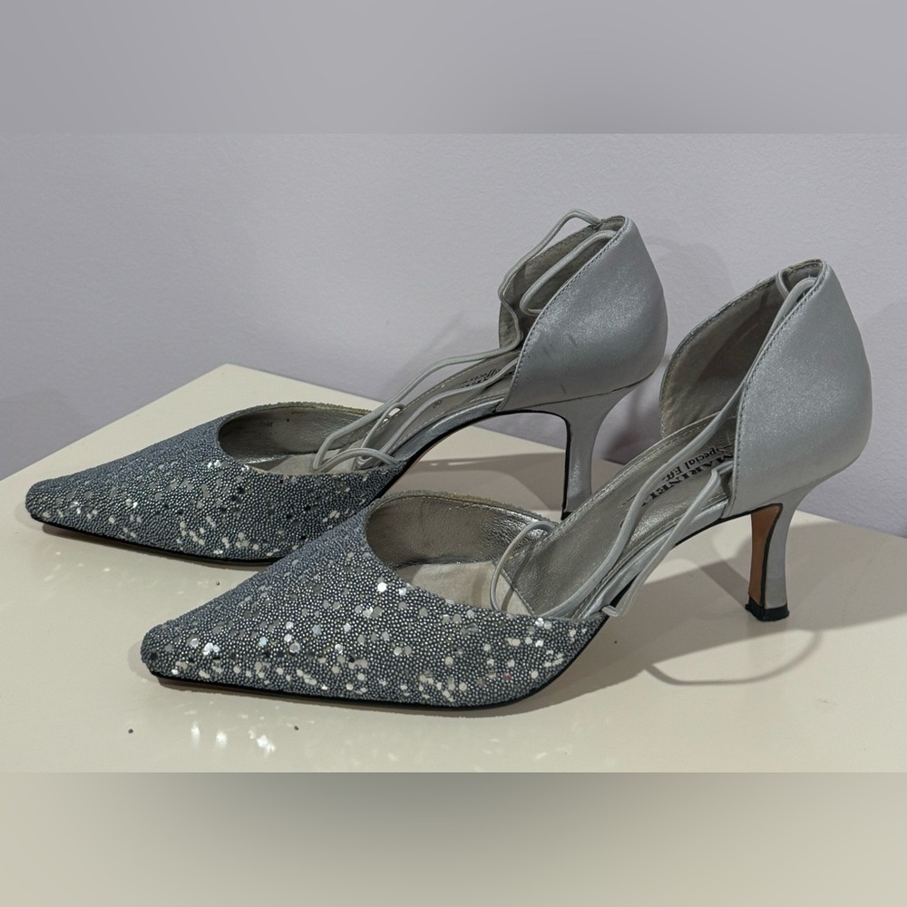 A. Marinelli size 7.5 silver sparkly heels in great condition! - Picture 7 of 10